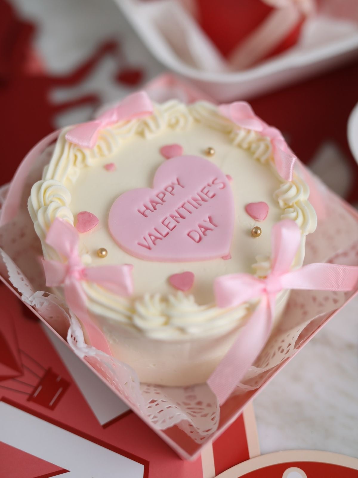 Valentine’s day cute pink bento cake – CakeZake