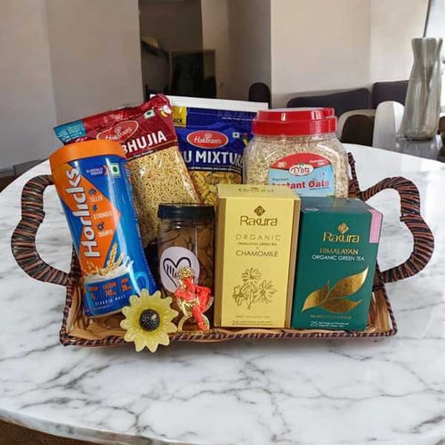 Nutritious Gift Basket with Horlicks & Rakura Tea for Mom – CakeZake Nepal