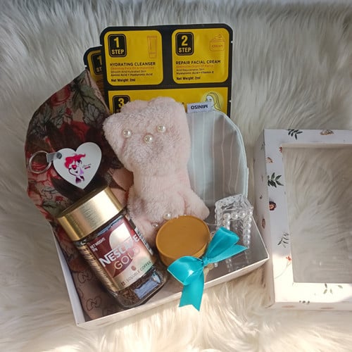 Beauty & Care Gift Hamper for Mom – CakeZake Nepal